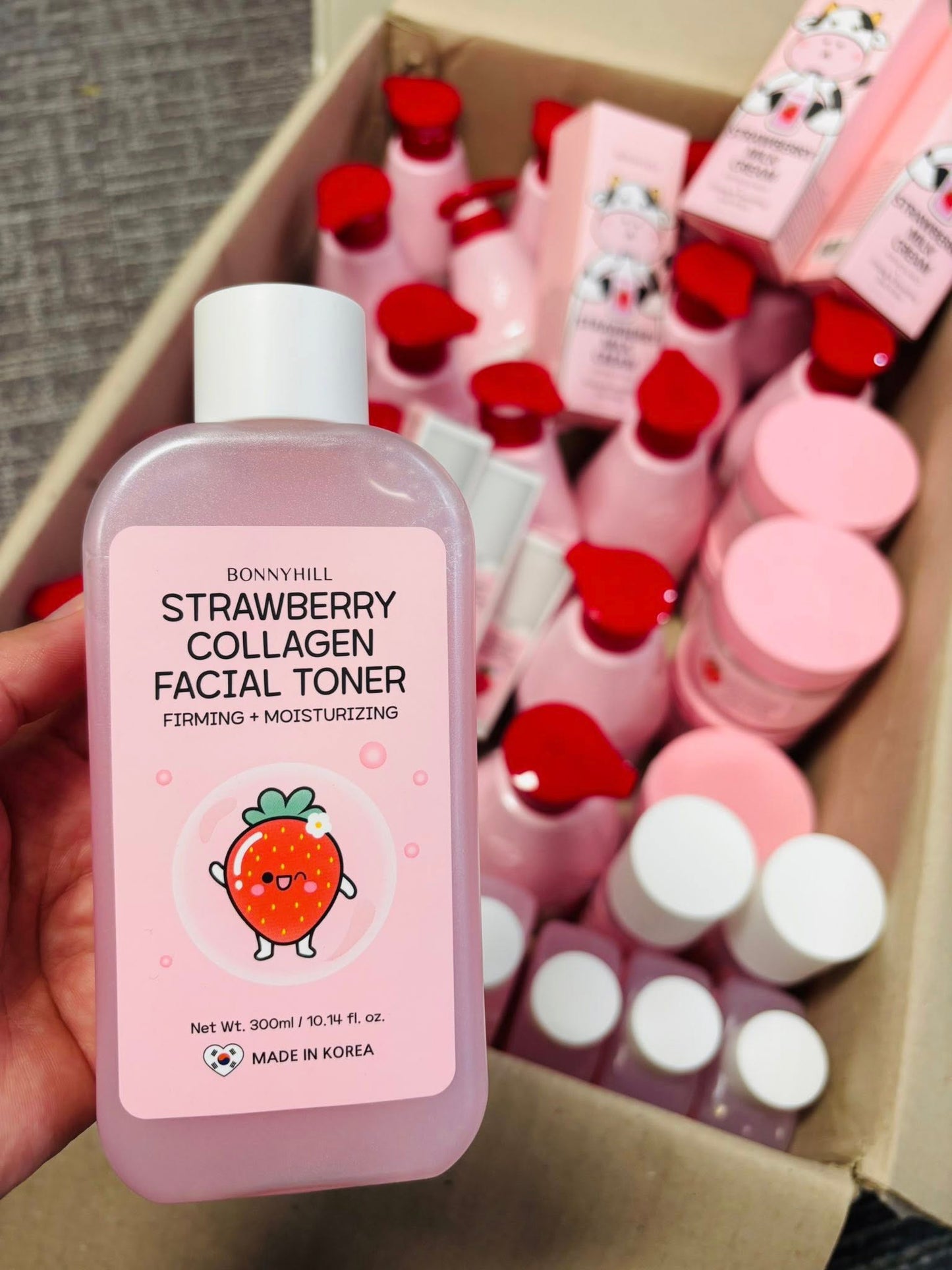 Bonnyhill Strawberry Collagen Facial Toner